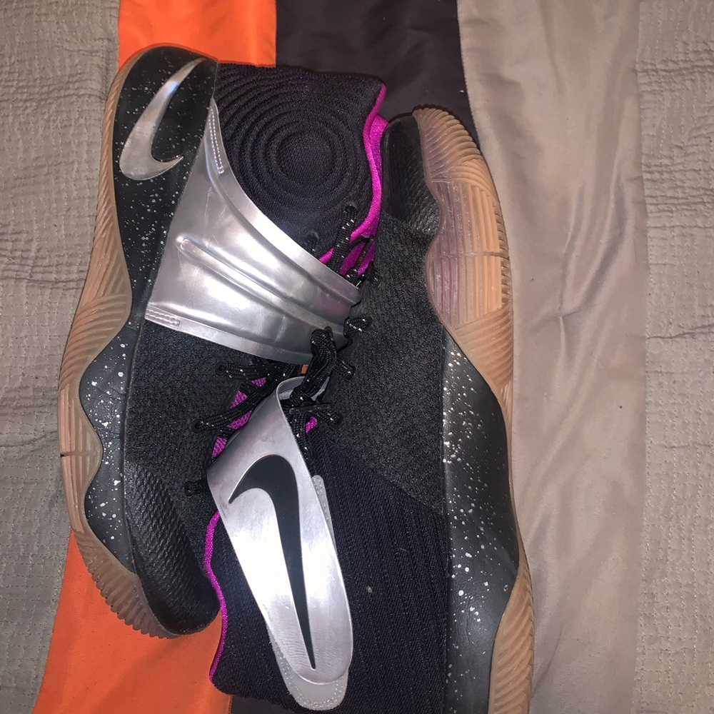 Kyrie 2 Nike ID